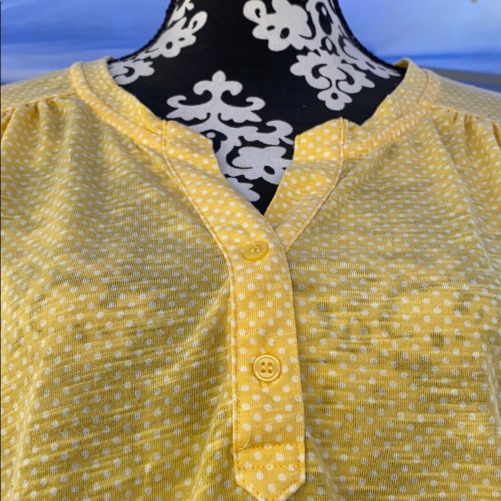 ๐ Yellow top ๐ - Picture 2 of 7
